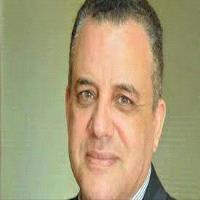 عزت إبراهيم 